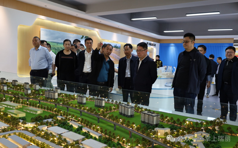 4d3a642e-49f4-40ab-a86b-6dac68829e47_l