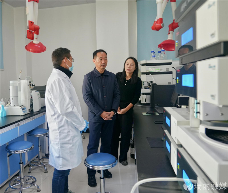 cf395753-3db3-40c0-8327-1fad7a1935e8_l