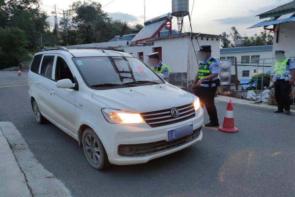 2023年6月15日 交警、派出所、综治办,勐秀乡开展联合专项行动2_副本