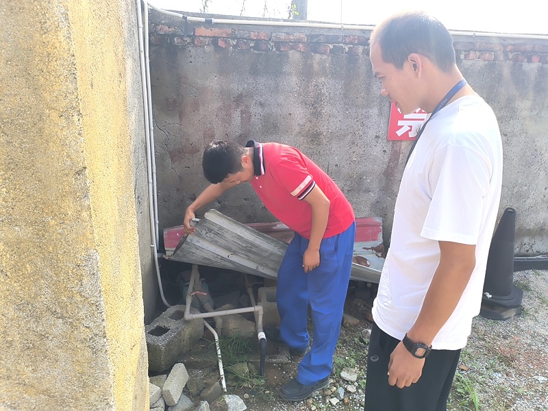 33c1d997046dfde70b284d653fab403